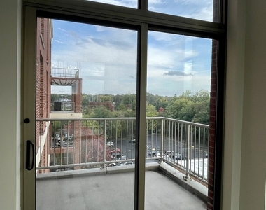 520 S Washington Street - Photo Thumbnail 27