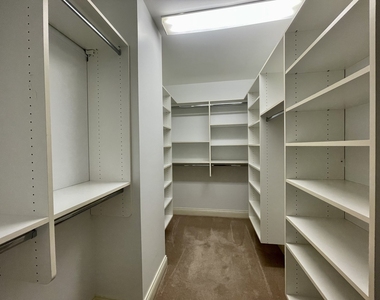520 S Washington Street - Photo Thumbnail 15