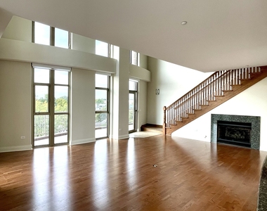 520 S Washington Street - Photo Thumbnail 2