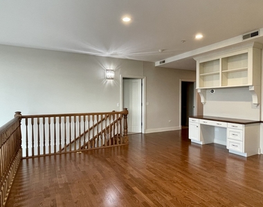 520 S Washington Street - Photo Thumbnail 20