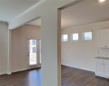 4610 Bramblett Grove Place - Photo Thumbnail 3