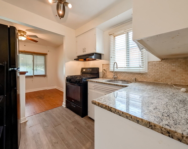 631 Balmoral Avenue - Photo Thumbnail 4