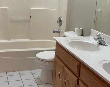 13356 Vicarage Drive - Photo Thumbnail 21