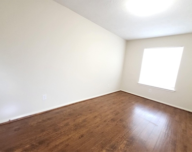 14034 Maximos Drive - Photo Thumbnail 20