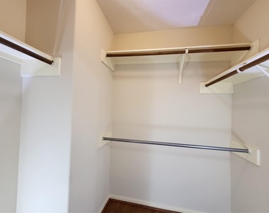 14034 Maximos Drive - Photo Thumbnail 24