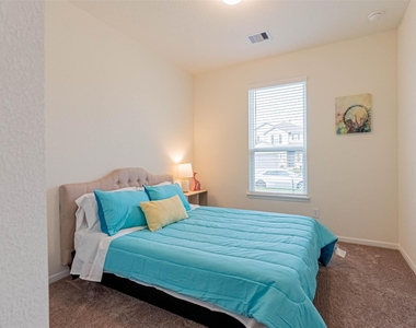 2114 Damasi Ln - Photo Thumbnail 26