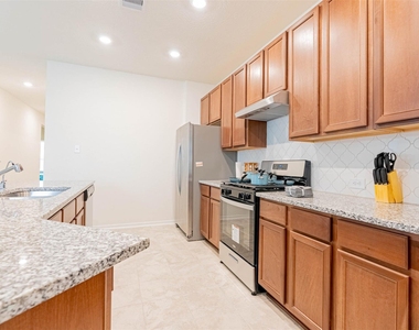 2114 Damasi Ln - Photo Thumbnail 14