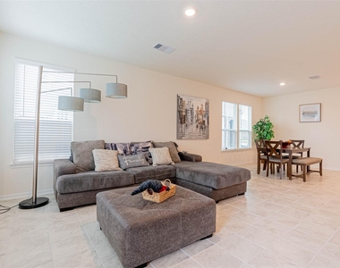 2114 Damasi Ln - Photo Thumbnail 6