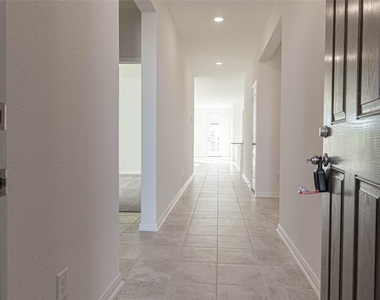 2114 Damasi Ln - Photo Thumbnail 3