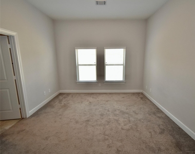 18226 Willow Edge Drive - Photo Thumbnail 9