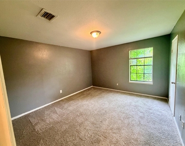 15811 Nutcracker Court - Photo Thumbnail 20