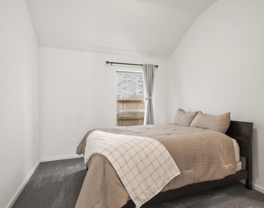 906 Sendero Trail - Photo Thumbnail 14