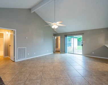 20515 Broadsky Drive - Photo Thumbnail 5
