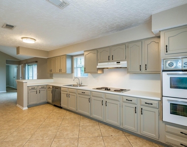 20515 Broadsky Drive - Photo Thumbnail 10
