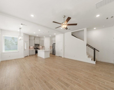 12762 Grayson County Drive - Photo Thumbnail 3