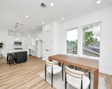 2424 Harrington Street - Photo Thumbnail 4