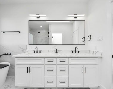 2424 Harrington Street - Photo Thumbnail 8