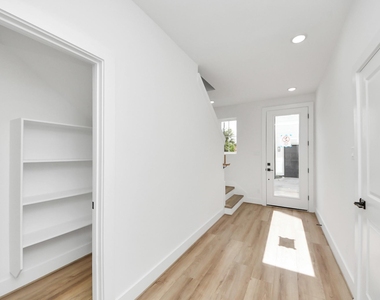 2424 Harrington Street - Photo Thumbnail 1