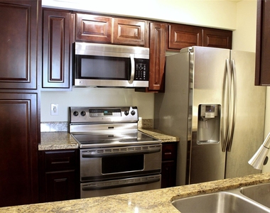 4635 Wild Indigo Street - Photo Thumbnail 3