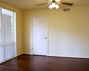 4635 Wild Indigo Street - Photo Thumbnail 6