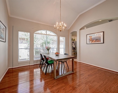 1107 Parkhaven Lane - Photo Thumbnail 13