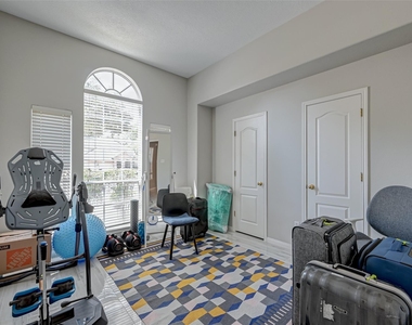 1107 Parkhaven Lane - Photo Thumbnail 24