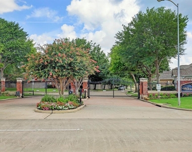 1107 Parkhaven Lane - Photo Thumbnail 26