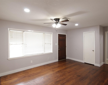 7941 Longridge Drive - Photo Thumbnail 2