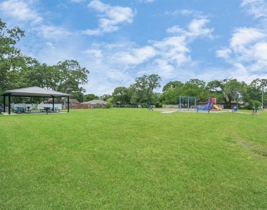4803 Beechaven Street - Photo Thumbnail 29