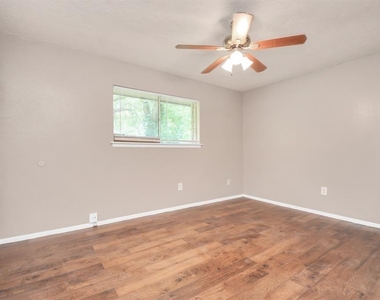 4803 Beechaven Street - Photo Thumbnail 14