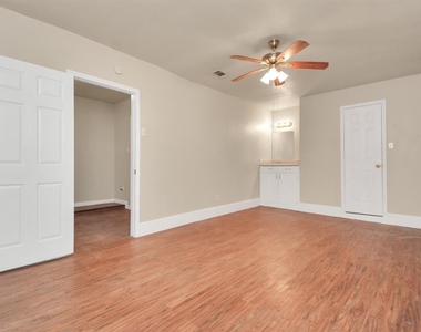 4803 Beechaven Street - Photo Thumbnail 22