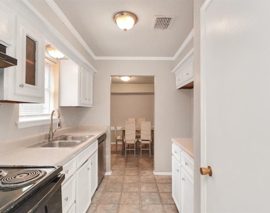 4803 Beechaven Street - Photo Thumbnail 11