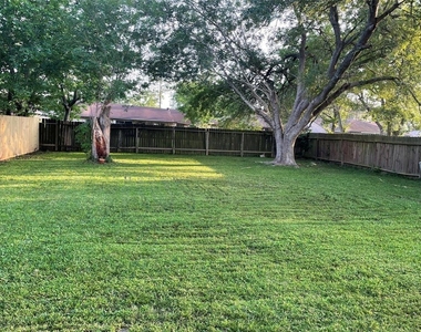 4803 Beechaven Street - Photo Thumbnail 24