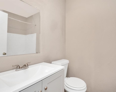 4803 Beechaven Street - Photo Thumbnail 17