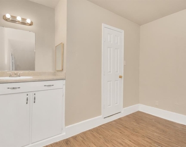 4803 Beechaven Street - Photo Thumbnail 23