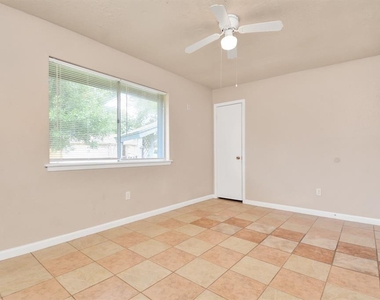 4803 Beechaven Street - Photo Thumbnail 8