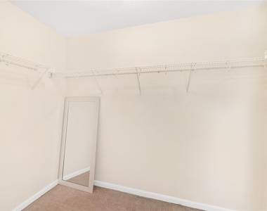 311 Remington Creek Drive - Photo Thumbnail 4