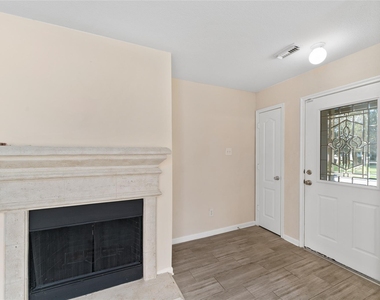 311 Remington Creek Drive - Photo Thumbnail 6
