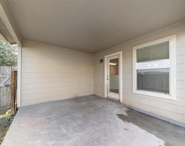 311 Remington Creek Drive - Photo Thumbnail 14