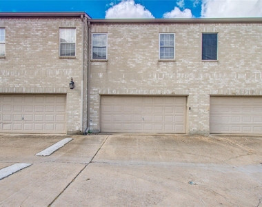 3088 Holly Hall Street - Photo Thumbnail 27