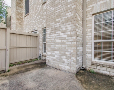 3088 Holly Hall Street - Photo Thumbnail 25