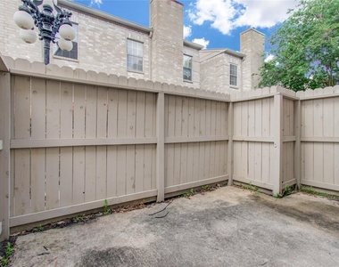 3088 Holly Hall Street - Photo Thumbnail 21