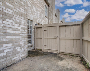 3088 Holly Hall Street - Photo Thumbnail 22