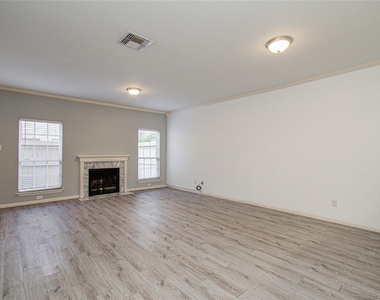 3088 Holly Hall Street - Photo Thumbnail 4