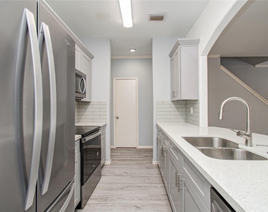3088 Holly Hall Street - Photo Thumbnail 7