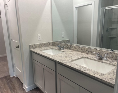 5810 Blue Grama Drive - Photo Thumbnail 4