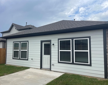 5810 Blue Grama Drive - Photo Thumbnail 15