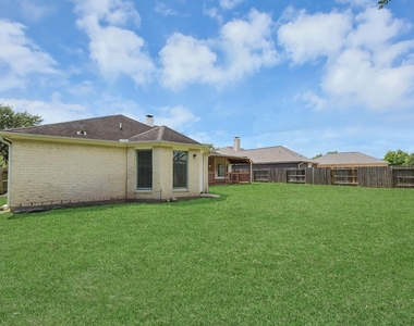 5527 Moss Meadow Court - Photo Thumbnail 17