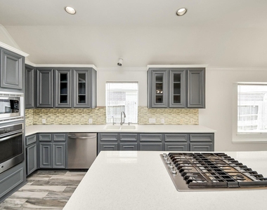 5527 Moss Meadow Court - Photo Thumbnail 5