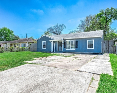 3910 Luca St Street - Photo Thumbnail 2